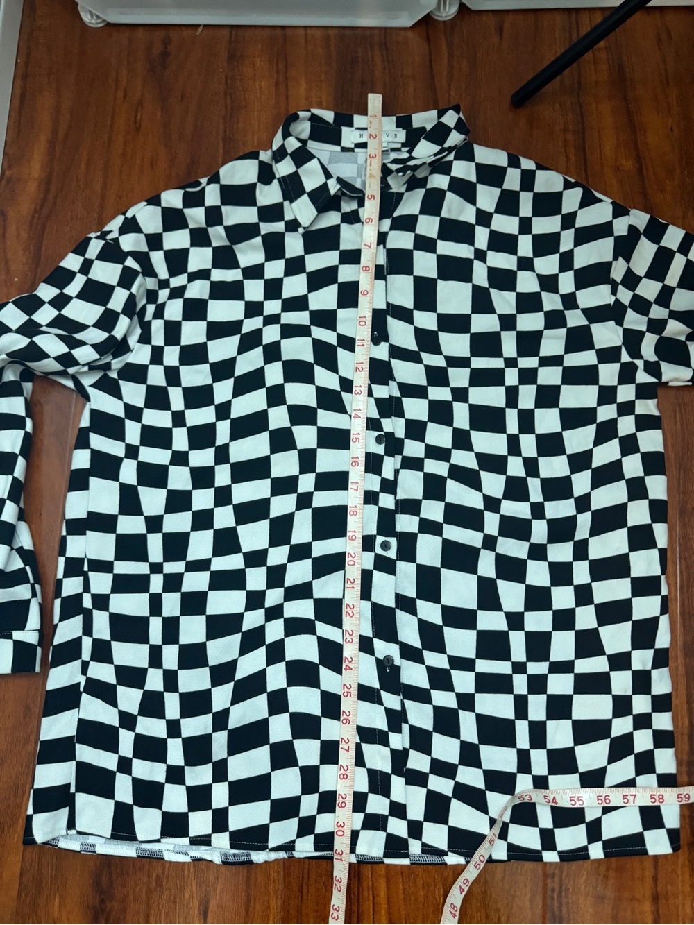 HYFVE Checkered Button Up Shirt Size Medium - Picture 8 of 9